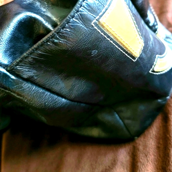 Vintage Coach Women's Patent Leather and Suede Inlaid Purse Bag - Picture 7 of 16